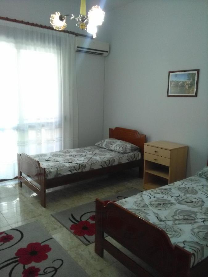 Vila Sula Guesthouse Дуррес Экстерьер фото